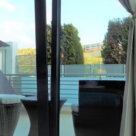 Hills Apart Otel 3*